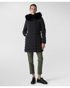 Piumino slim con pelliccia