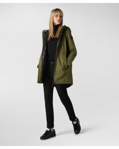 Parka liscio minimal e sofisticato