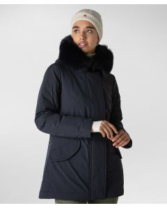 Giacca slim con pelliccia in tono colore