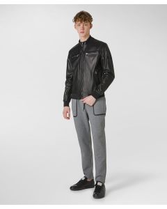 Biker in pelle