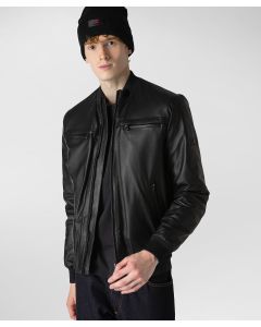 Biker in pelle nappata